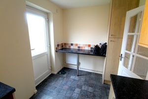 Kitchen/Breakfast Room- click for photo gallery